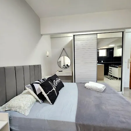 Loft Na Av. Meia Praia, Itapema Exterior photo