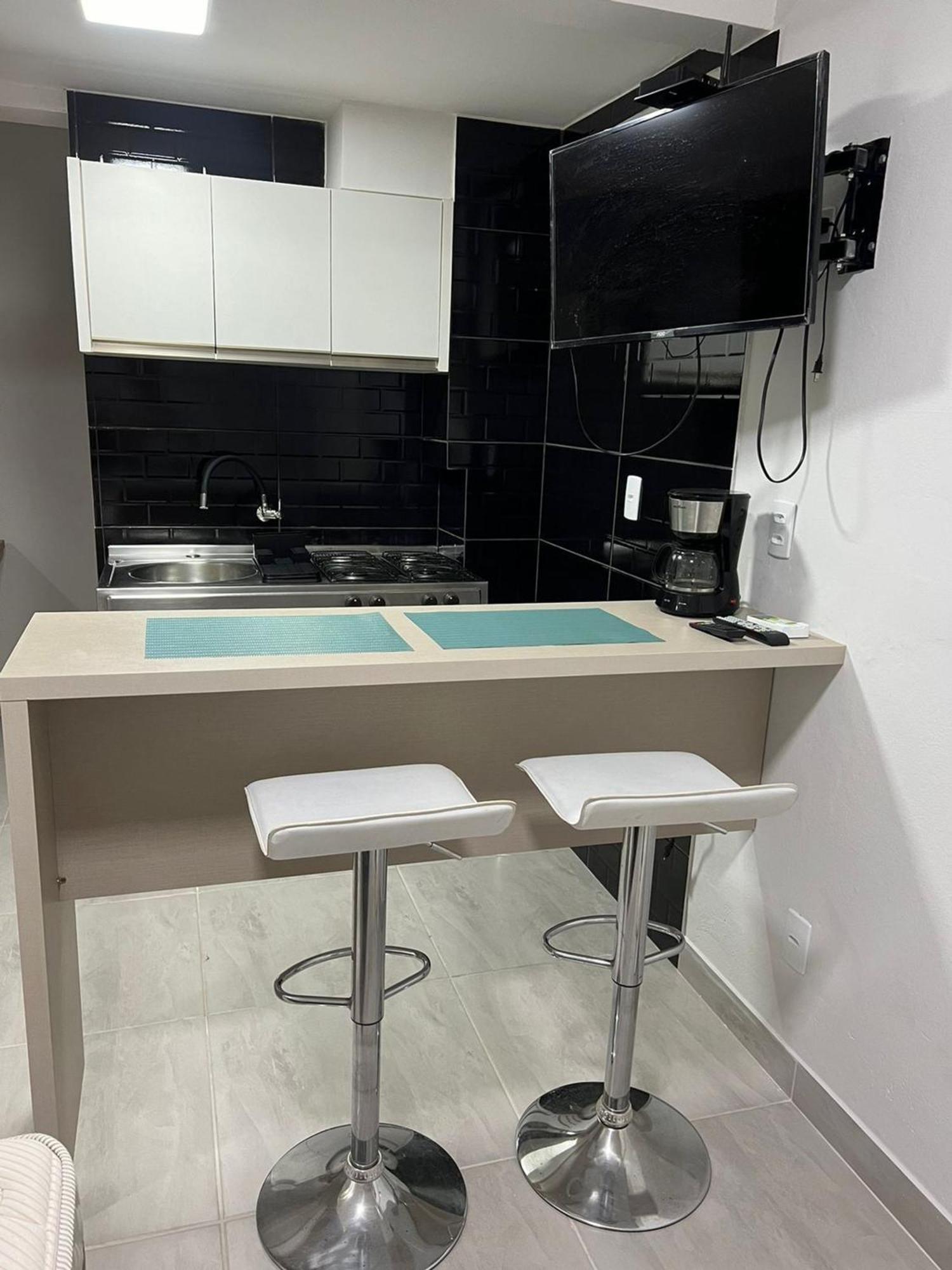 Apartment Loft Na Av. Meia Praia, *