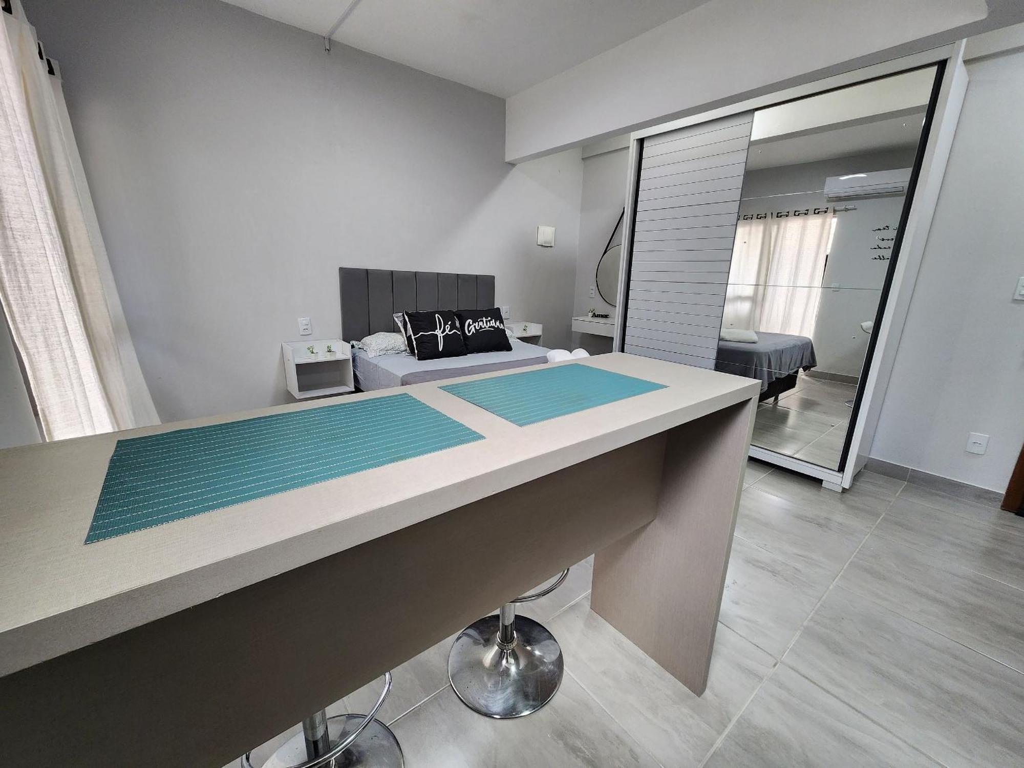 Loft Na Av. Meia Praia, *