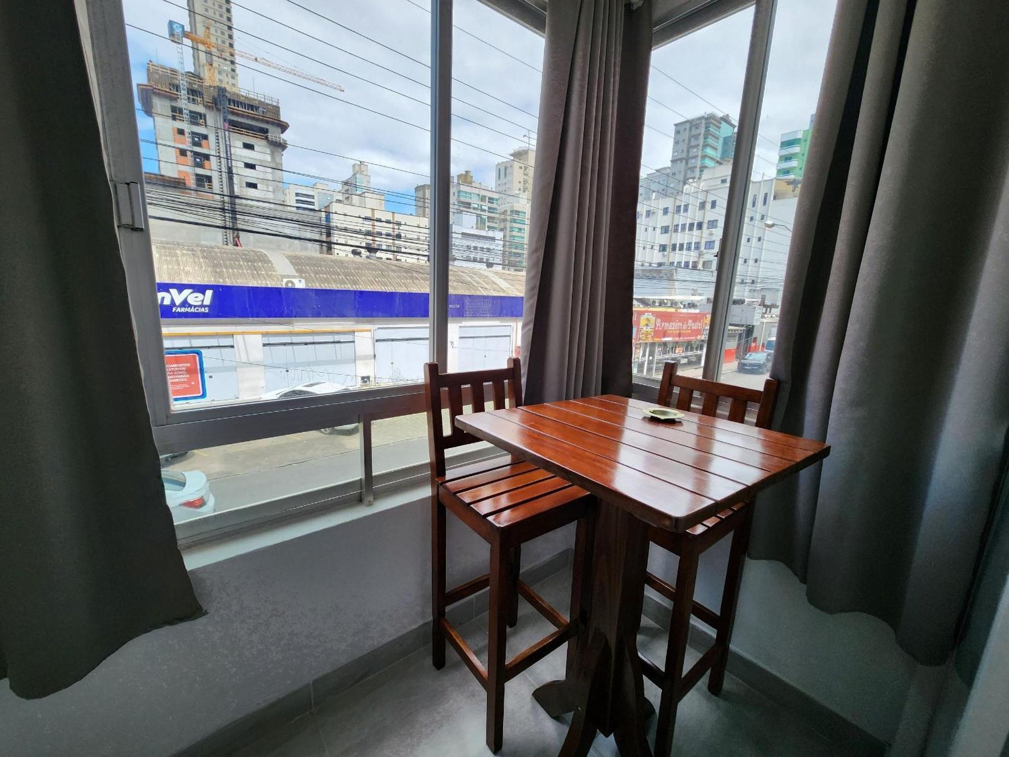 Loft Na Av. Meia Praia, * Itapema
