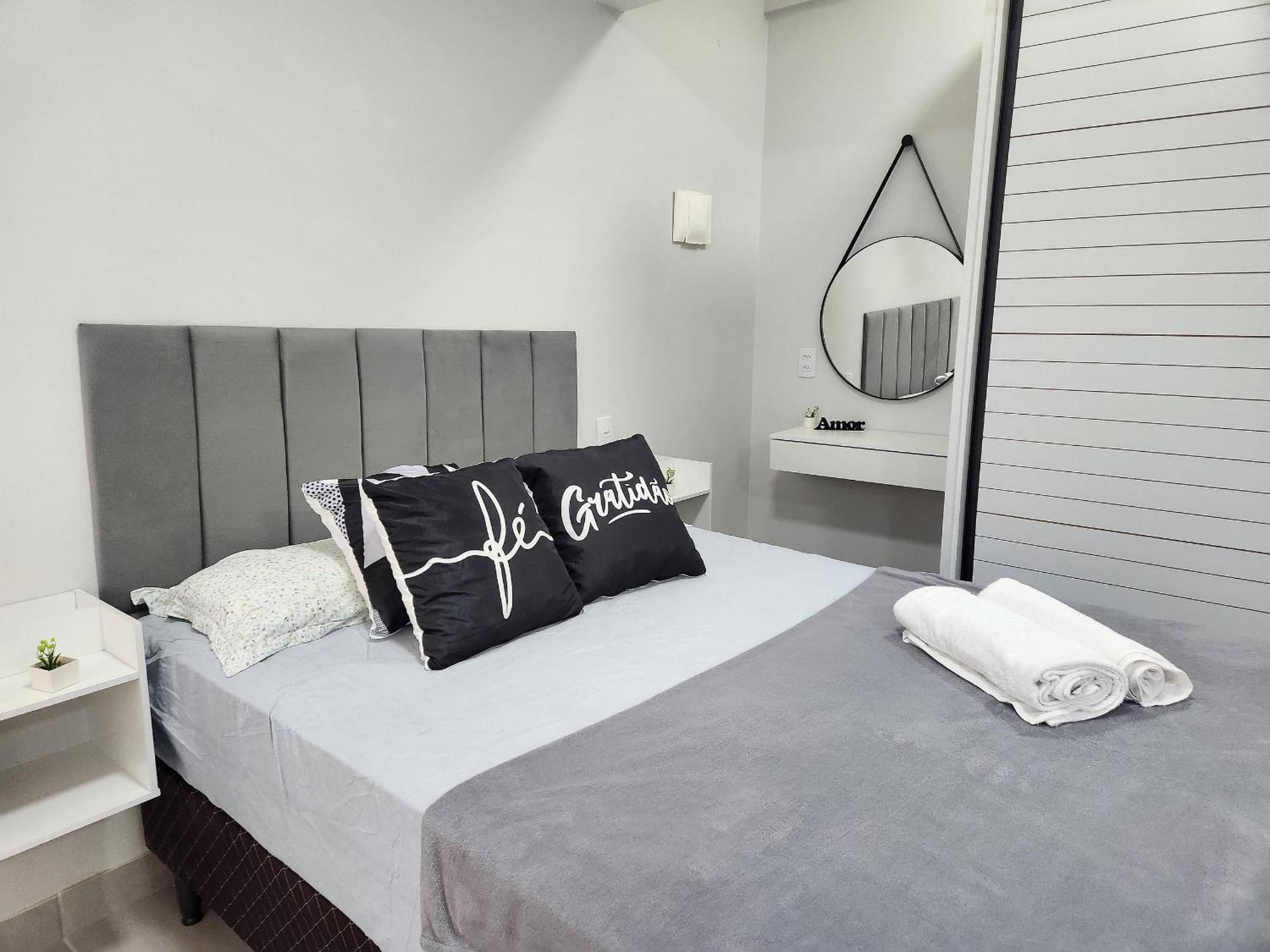 Loft Na Av. Meia Praia, Apartamento *